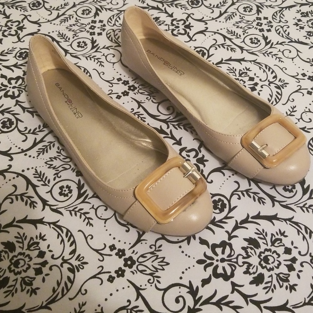 Nice tan flats